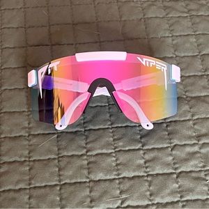 Never worn Pit Vipers